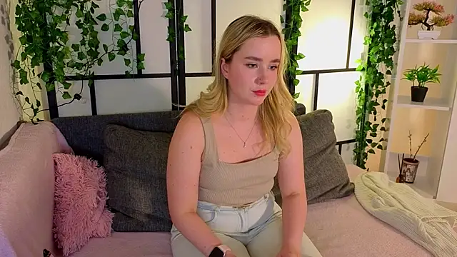 IvetteLabore Adlı Modelin Canlı XXX Sohbeti