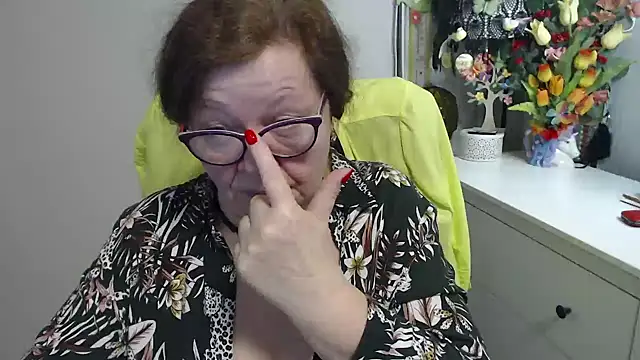 Show modela Adelewildx na web-kameri