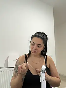 LuciaLoca Live XXX-chat