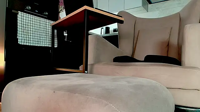 Yourfreebird Chat XXX in diretta