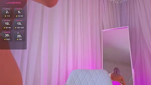 Monica_Leen live XXX chat