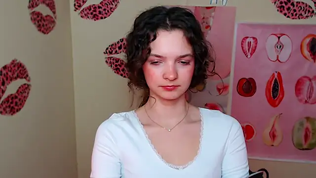 _SusieSu_ Adlı Modelin Canlı XXX Sohbeti