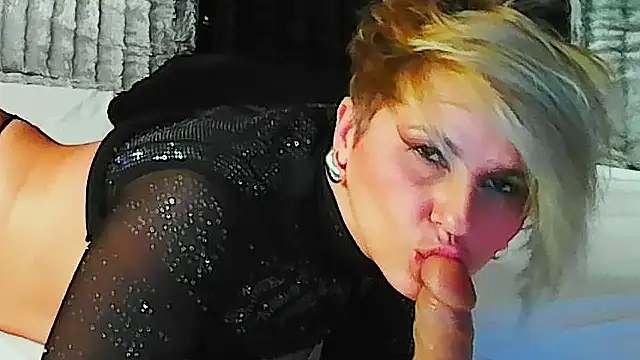 Živý XXX chat InannaStar