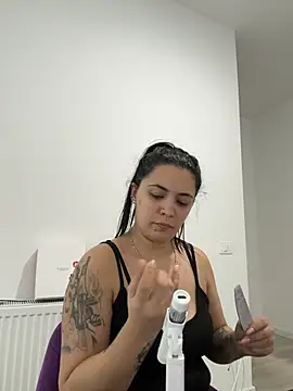 LuciaLoca Chat XXX in diretta