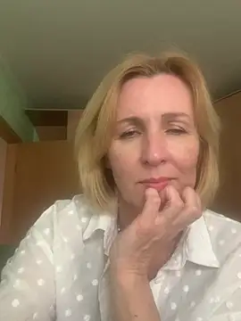 VeltaMur975 Adlı Modelin Canlı XXX Sohbeti