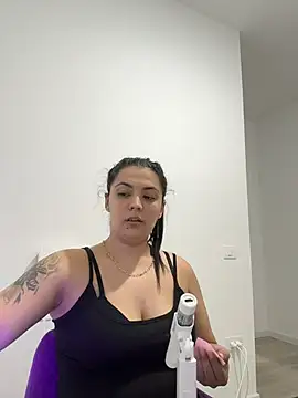 LuciaLoca's Live XXX Chat