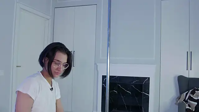 VioletAsh live XXX chat