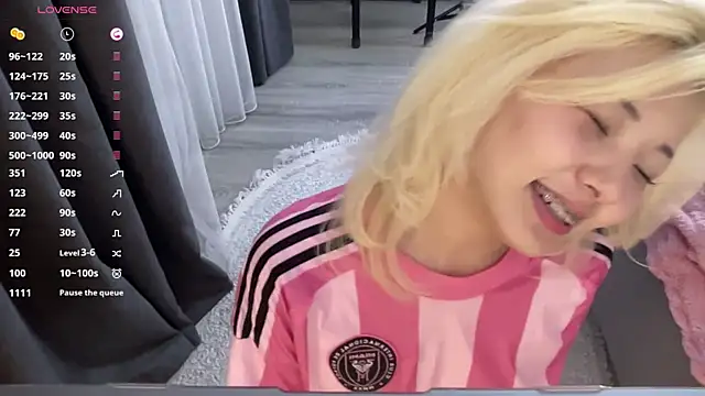 minnie_joy Live XXX-chat