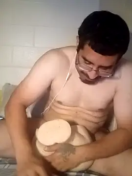 k1oudE – Live XXX-chat