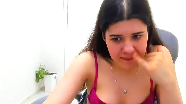 Онлайн чат XXX Joannia