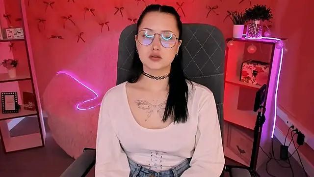 Chat +18 de annadoyle ao vivo