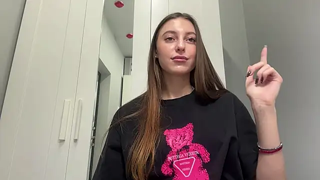 selena_favn Pertunjukan Webcam