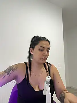 LuciaLocan Live XXX chat