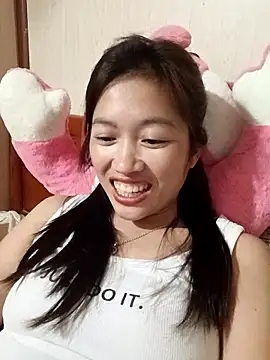 -Paige- élő XXX-chatje