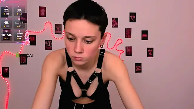 Онлайн чат XXX emi_fade