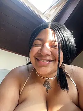 Онлайн чат XXX SashaLiciosa_