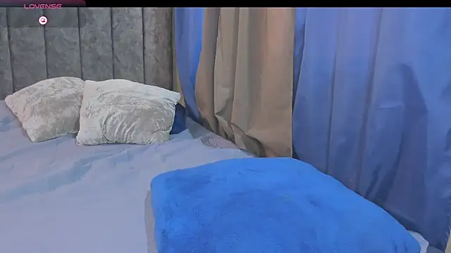 Pertunjukan Kamera Web Natalystevens