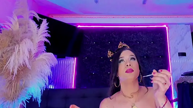 XXX chat uživo modela Queens_Wonders_Blonders