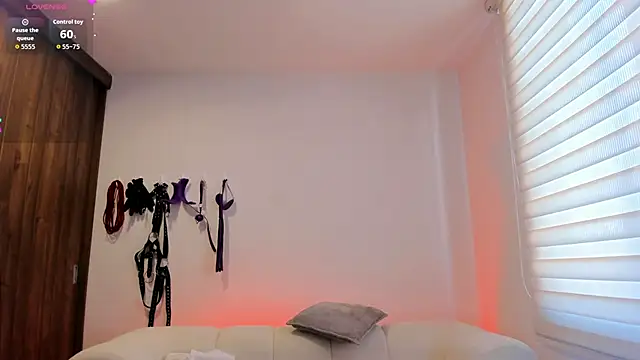 abu_dhabi_21: απευθείας συνομιλία ΧΧΧ