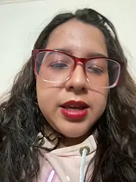 shara_ Chat XXX in diretta