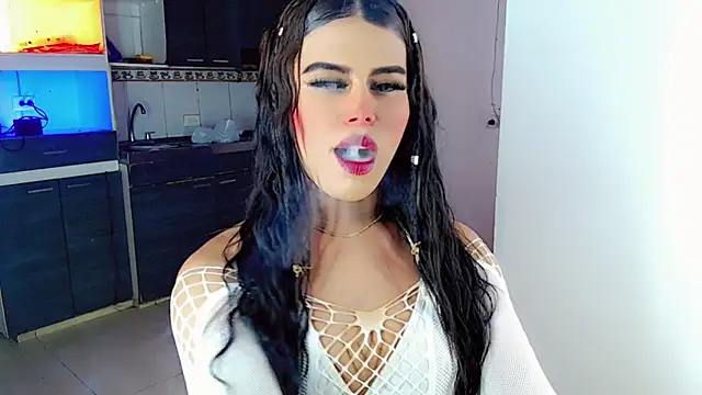 Baspolit_Snow77: διαδικτυακό σόου στην κάμερα