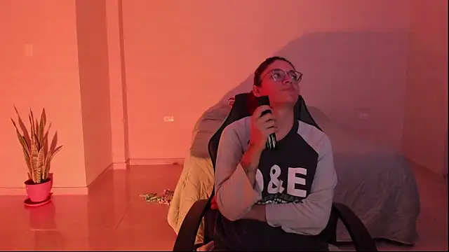 atenas_05_ Live XXX-Chat