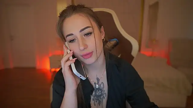 GentleAdellee live XXX chat