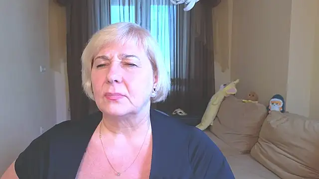 Milana_Milky Adlı Modelin Canlı XXX Sohbeti