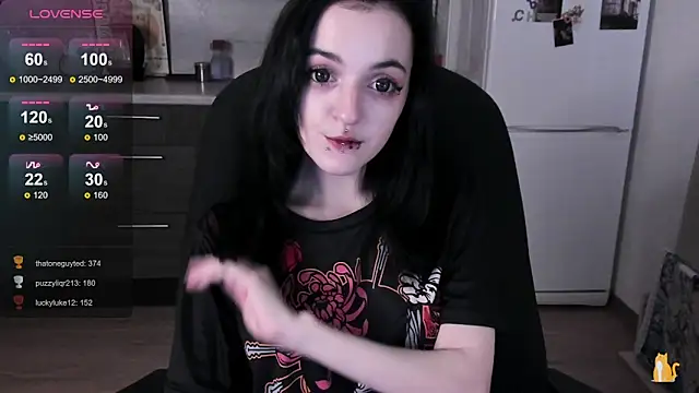 linaa__tyaan's Live XXX Chat