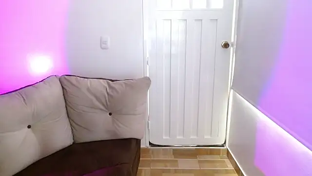 دردشة milfrousse الجنسية المباشرة