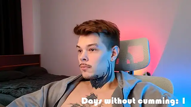 DENIS_HEREn Live XXX chat