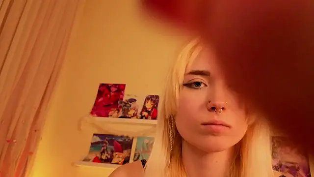 Iris_Ivory Adlı Modelin Canlı XXX Sohbeti