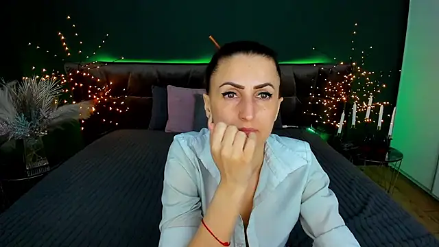 Chatroom XXX en direct de Rebecca_Diamond