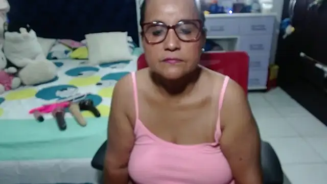 pervert_mommy_ Adlı Modelin Canlı XXX Sohbeti