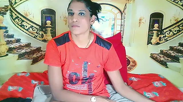 IndianSexcSmyle's Live XXX Chat