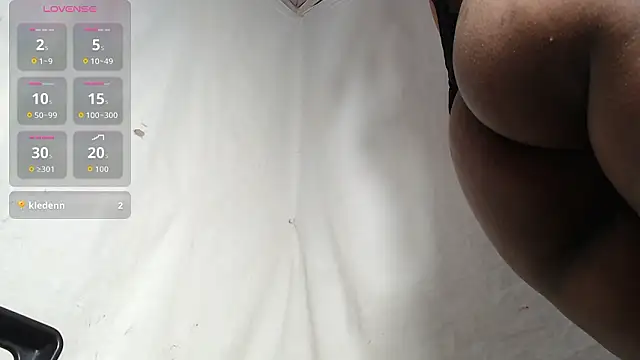 Clawdeen_gh লাইভ XXX চ্যাট