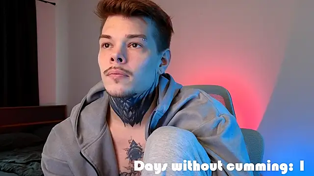 DENIS_HERE webkamerás műsora