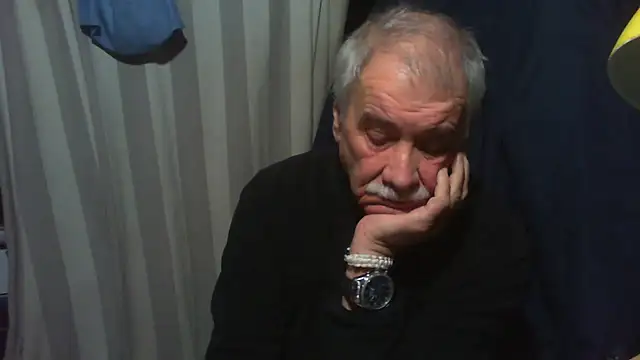 nonnomaturobisex Chat XXX live