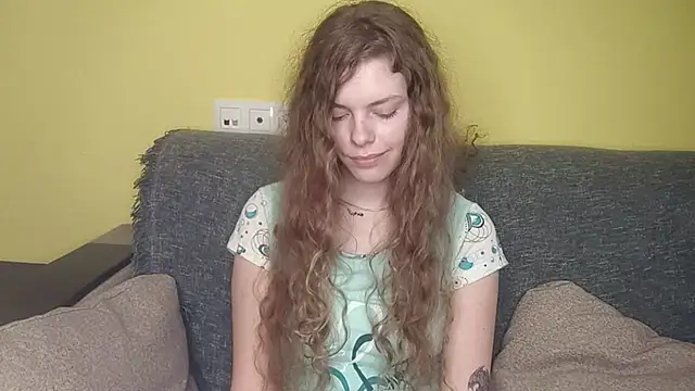 RayaNenlia Chat XXX live