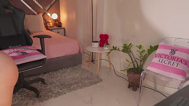 KateOwens' Live XXX Chat