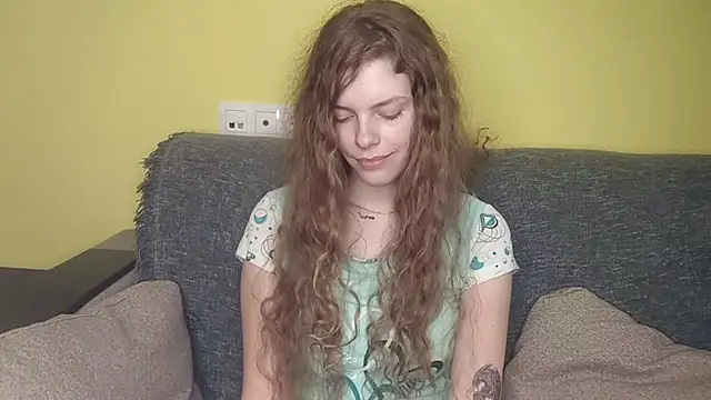 RayaNenlia Chat XXX live