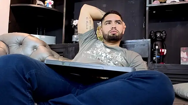 Вебкам-шоу matteosantos