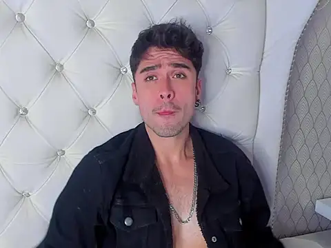 BrunoTurnerr Webcam show