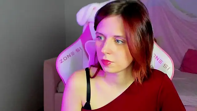 XXX chat uživo modela FreyaVey