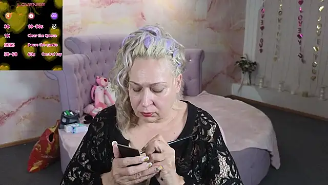 Penelope_Pinky Adlı Modelin Canlı XXX Sohbeti