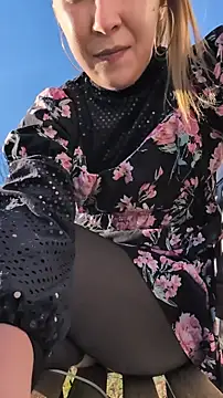 Risky_julia2330 Adlı Modelin Canlı XXX Sohbeti