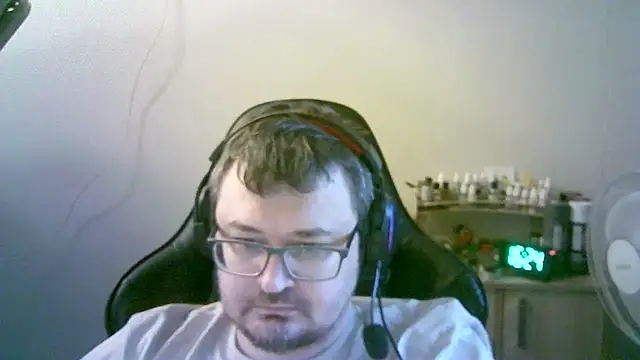 SirAbuser élő XXX-chatje