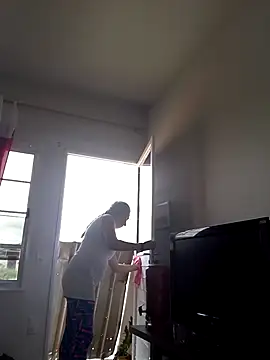 MILEIDE980 即時 XXX 聊天