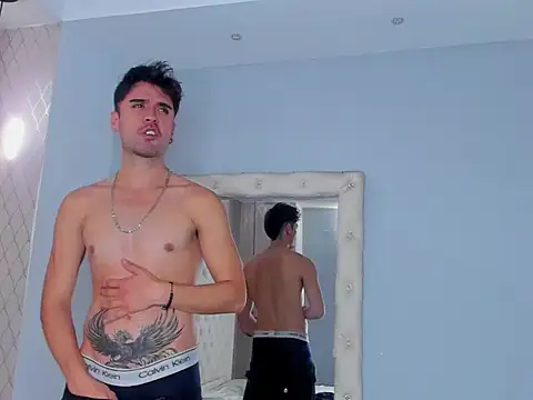 Show modela BrunoTurnerr na web-kameri