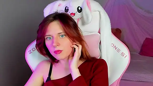 XXX chat uživo modela FreyaVey